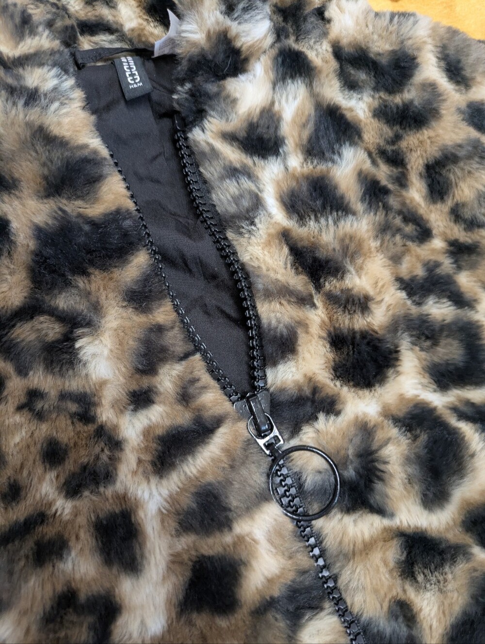 H&M Leopard Print Faux Fur Hooded Jacket - Oversized Size Small - Picture 5 of 9
